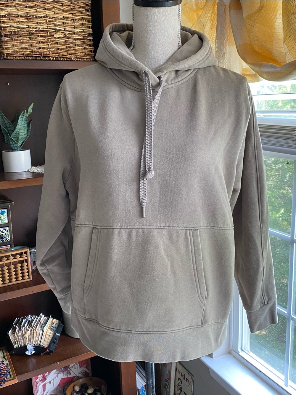 Athleta Taupe Pullover Hoodie - Classic Casual Large